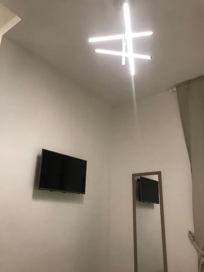 Base Napoli Plebiscito Bed & Breakfast