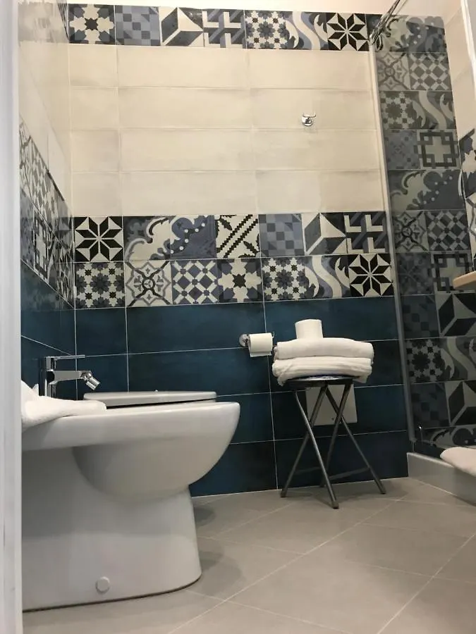 Base Napoli Plebiscito Bed & Breakfast 0*, Naples