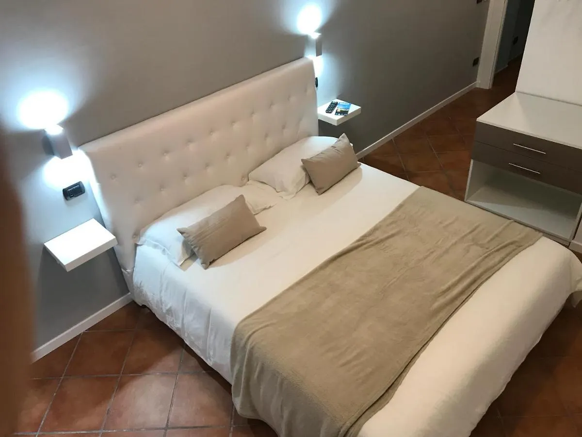 Base Napoli Plebiscito Bed & Breakfast 0*, Naples Italy