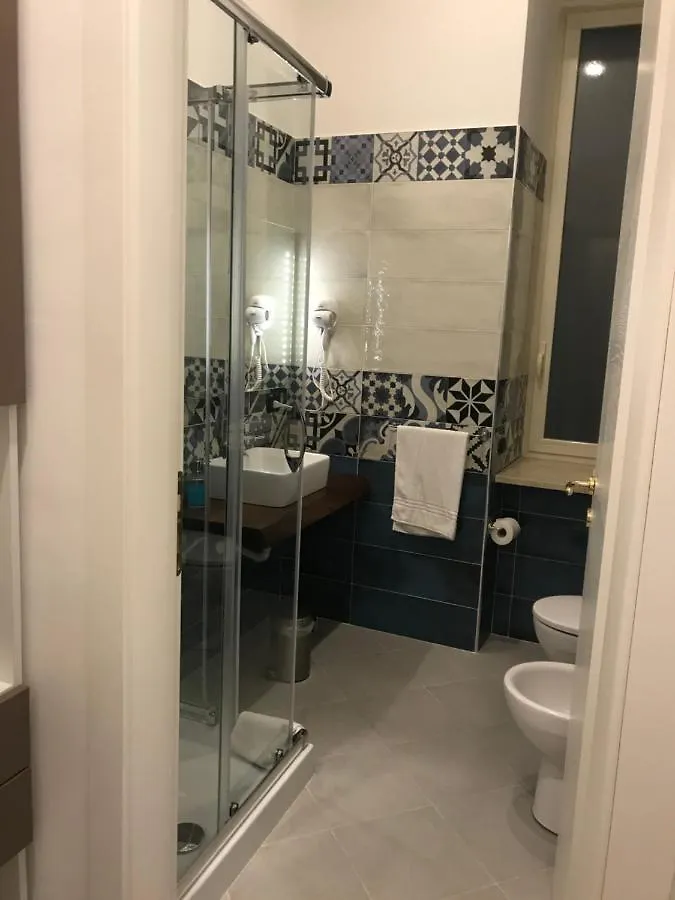 Base Napoli Plebiscito Bed & Breakfast Italy
