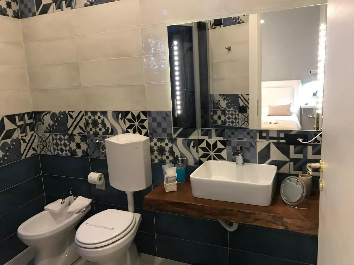 Base Napoli Plebiscito Bed & Breakfast Naples