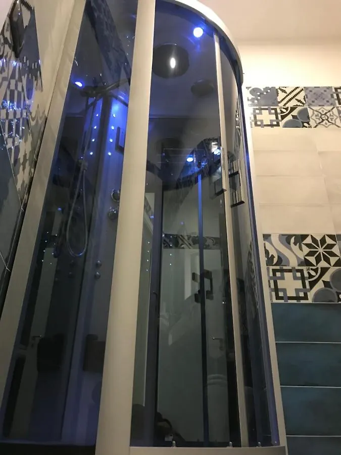 Base Napoli Plebiscito Bed & Breakfast 0*, Naples